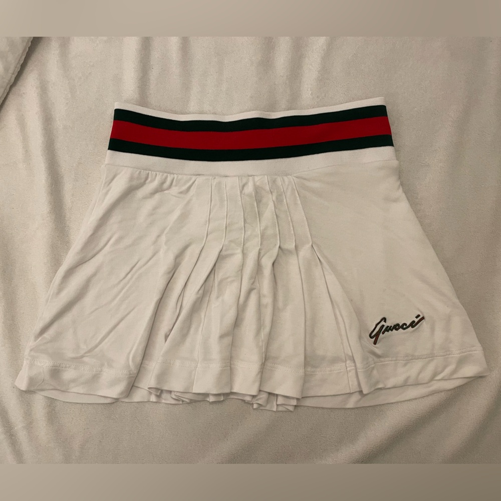 Gucci short pleated skirt M